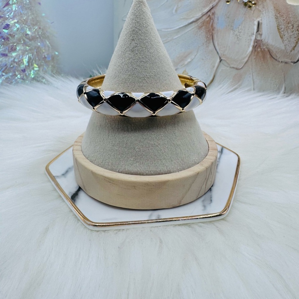 The Cruella Thick Enamel Bangle Bracelet - Picture 2 of 5